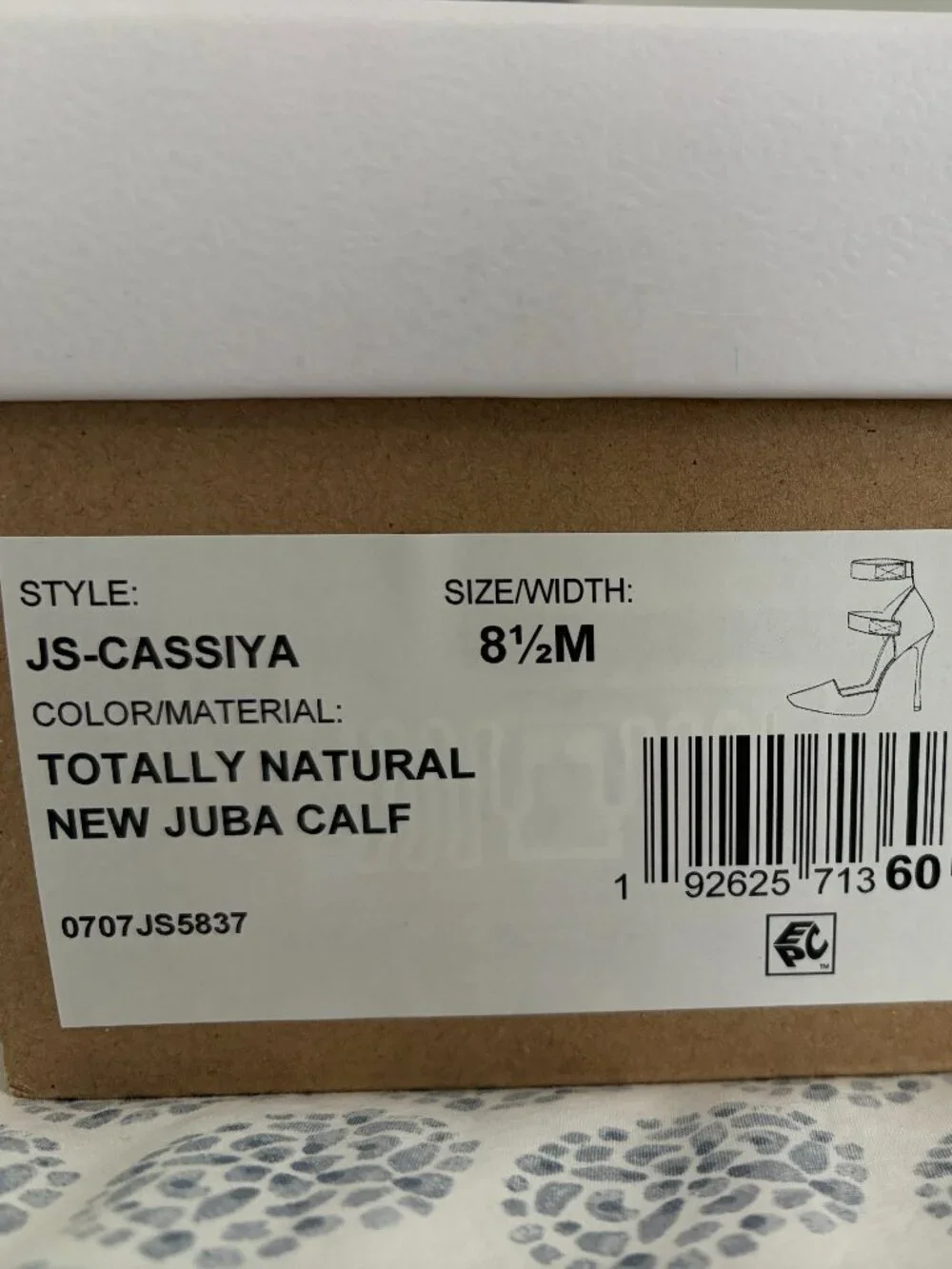 JESSICA SIMPSON Cassiya Natural Heel Size 8.5 M